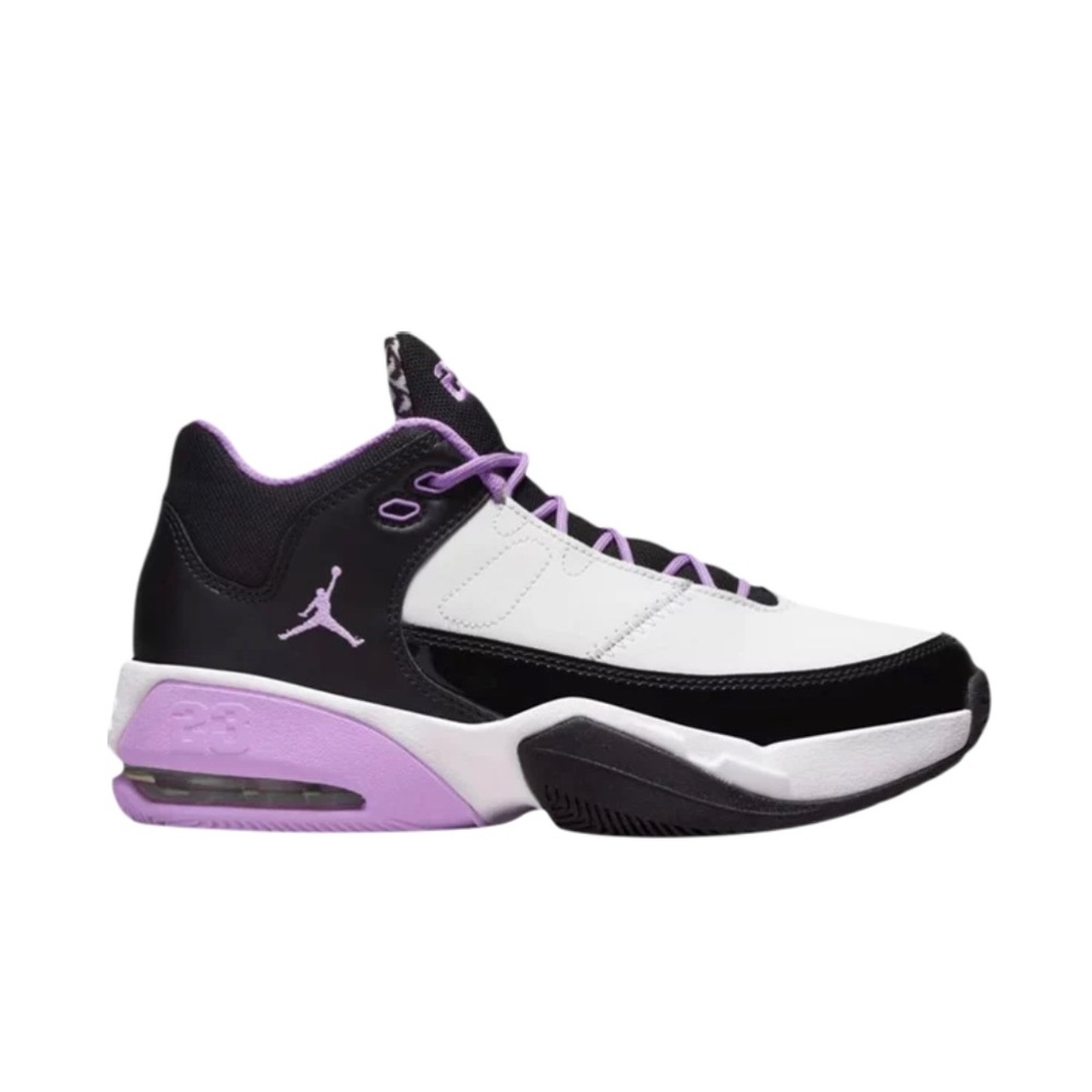 Like New Nike Air Jordan Max Aura 3 G3 Size 6Y